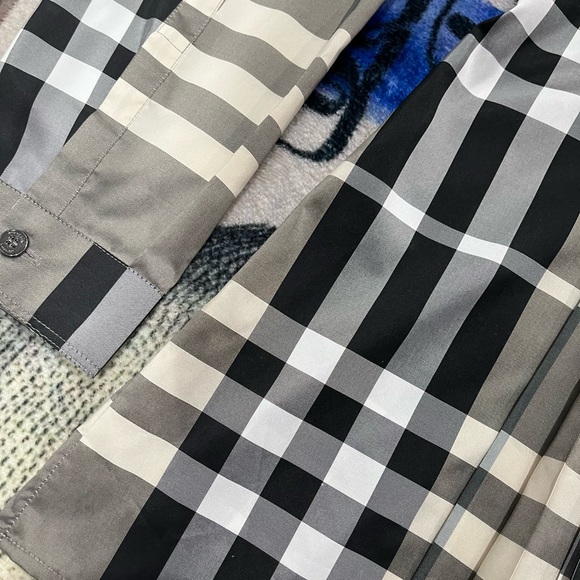 Burberry tunic. Size 10. Like New. - Picture 8 of 8